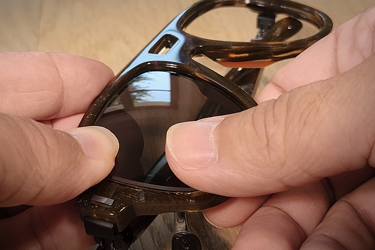 Assemblage à la main lunettes Made in France”